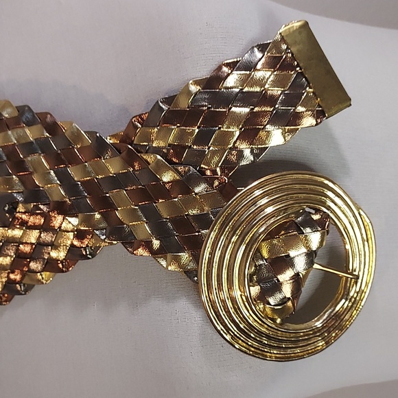 Vintage Gold Bronze Pewter Woven Belt Gold Toned Unique Circular Pivot Buckle - Picture 2 of 14